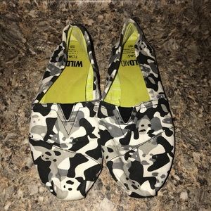 Toms panda print